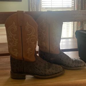 Old West youth boots